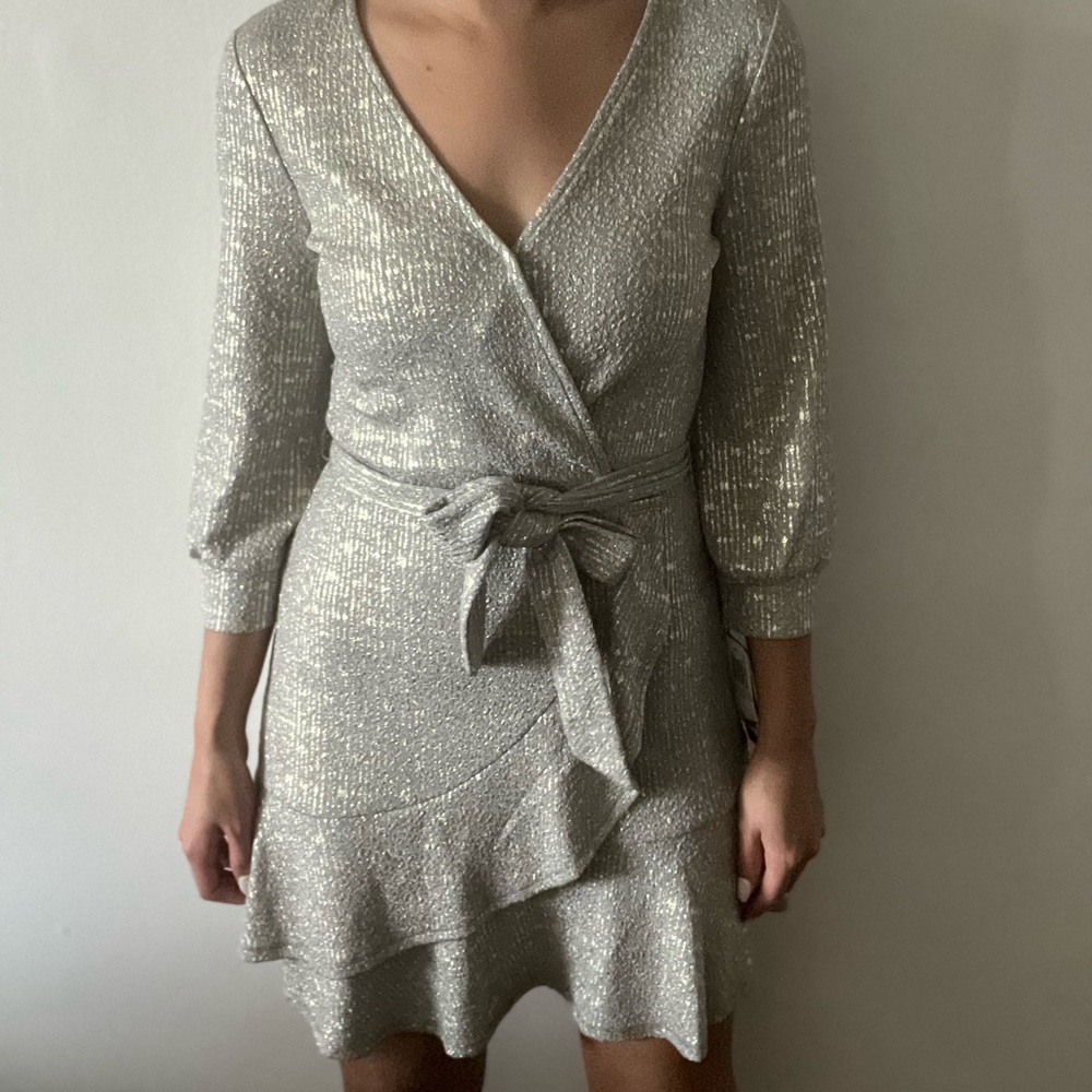 City studio grey/gold long sleeve dress